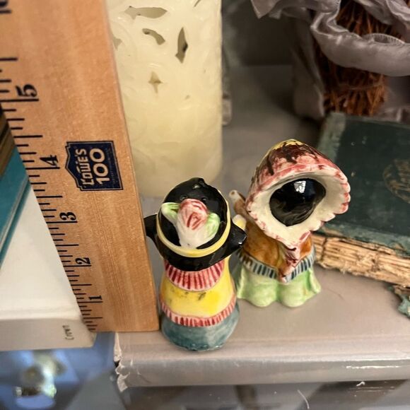 Vintage Native American salt & pepper shakers Ceramic Figurines Set - Picture 7 of 7